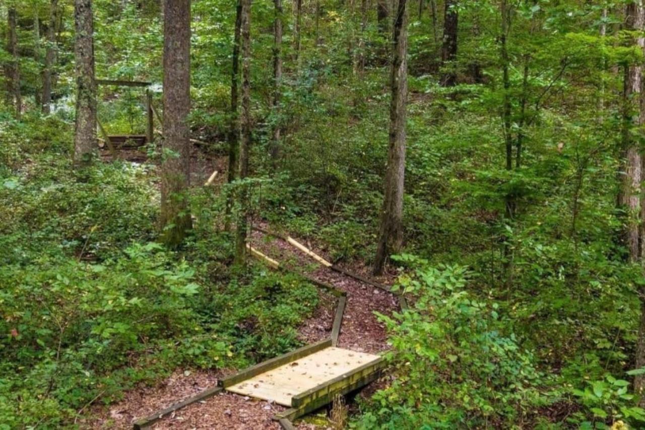 Serenity Escape Treehouse On 14 Acres Near Little River Canyon Fort Payne Exterior photo